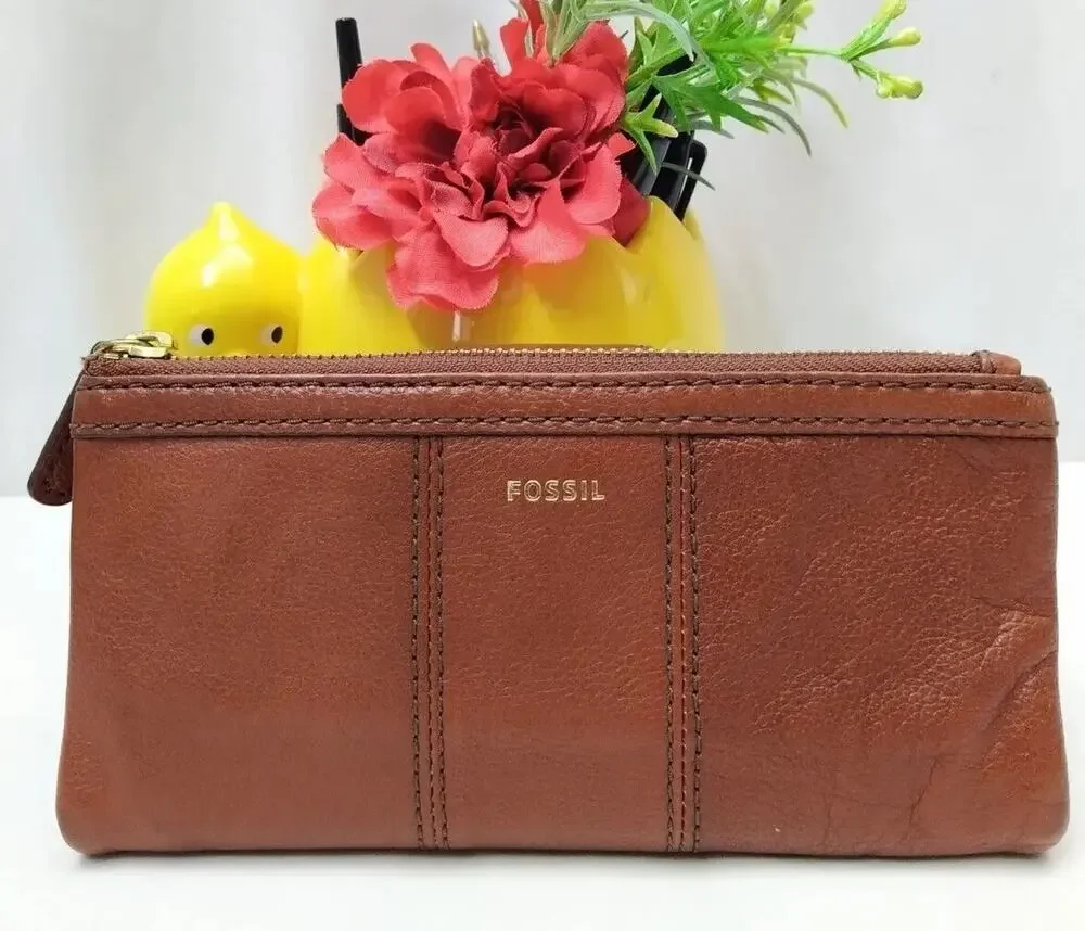 Fossil Ella Brown Leather Credit Card ID Window Zipper Bifold Wallet